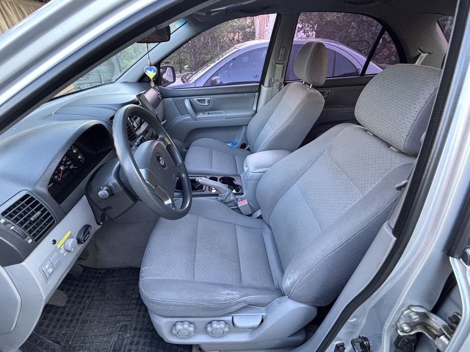 Продам KIA Sorento 2005 року