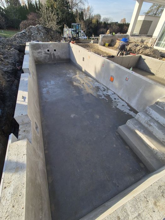 Betonowe,mury oporowe, ogrodzenia(beton architektoniczny) baseny