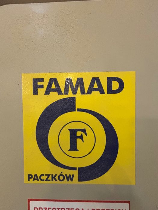 Prasa Famad do podłóg warstwowych