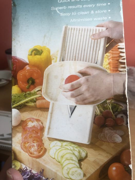 ручная многофункциональная овощерезка JML Super Slicer.