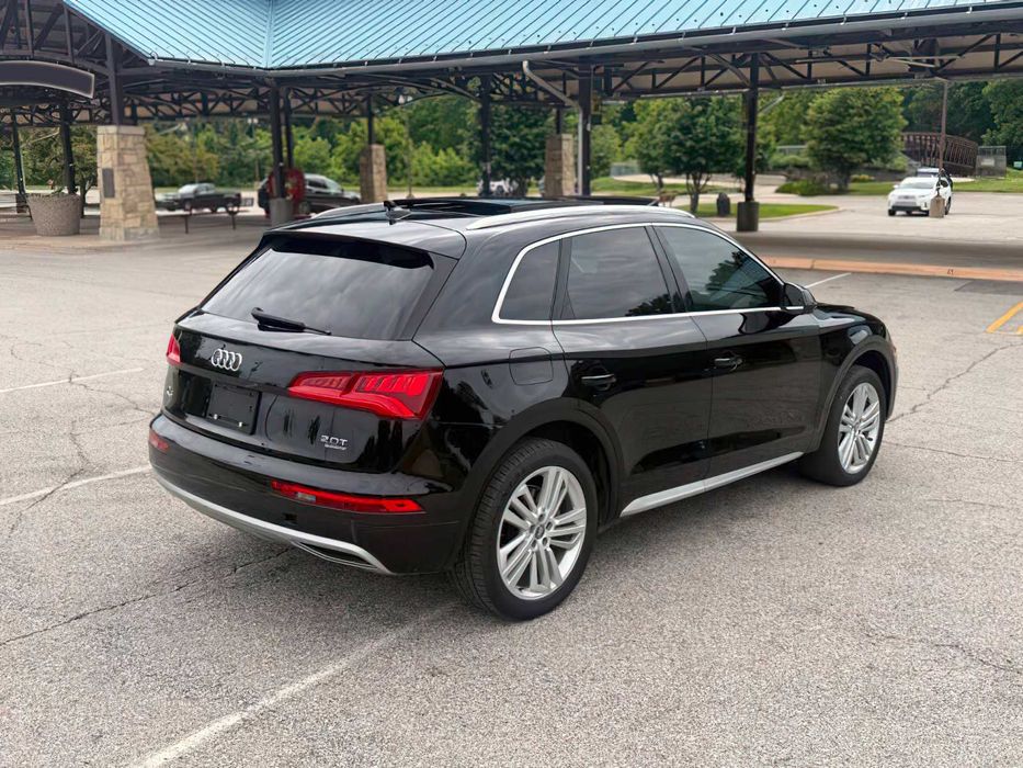 Audi Q5 2.0T      2018