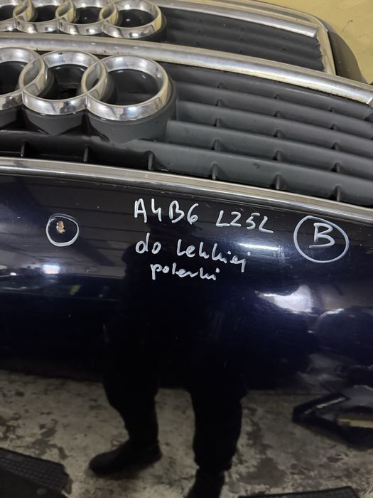 Maska Granatowa LZ5L Gril Atrapa Audi A4 B6