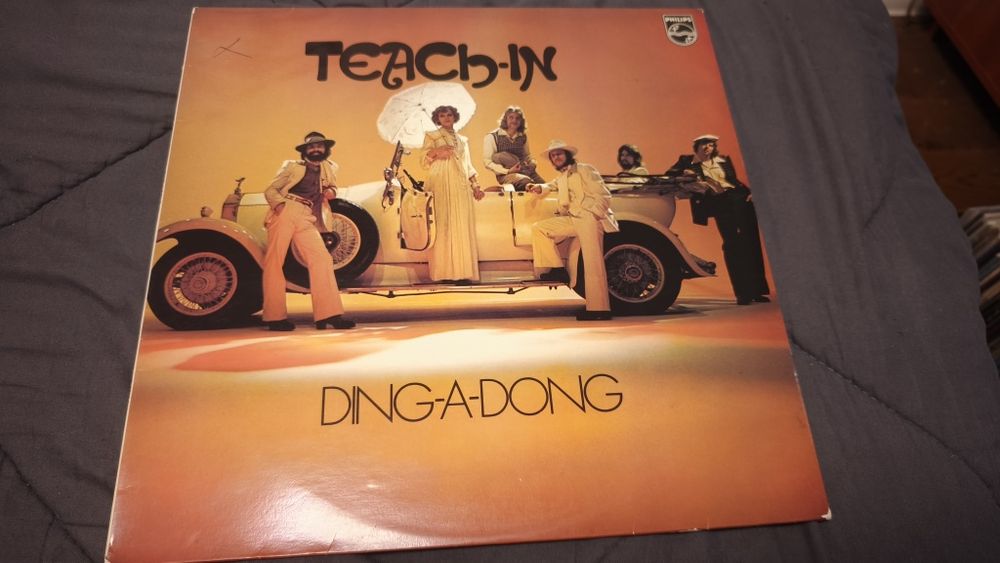 Продается винилова 76я пластинка группы Тич ин(Teach-In )— Ding-A-Dong (1975)1 press.Holland.
Состояние пластинки NM/NM.