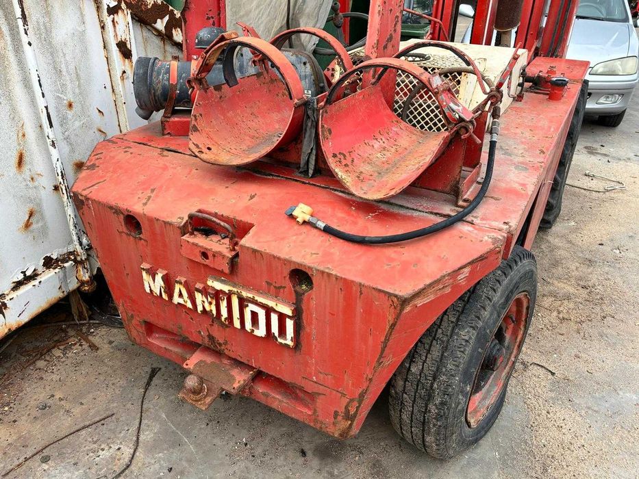 Empilhador MANITOU