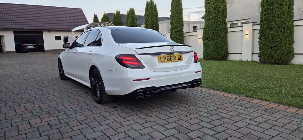 Mercedes  e22d w213 matricula inglesa