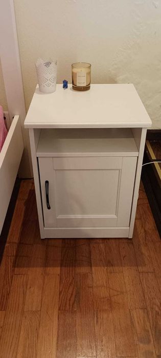 Mesinhas de cabeceira brancas IKEA Songesand