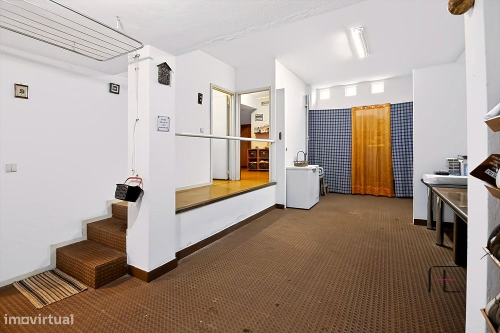 T3+1 com vivência de moradia, garagem fechada e terraço exclusivo de 8