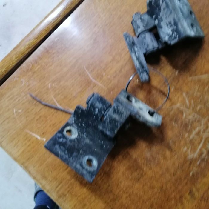 завіси петлі на передні двері сітроен берлінго пежо партнер