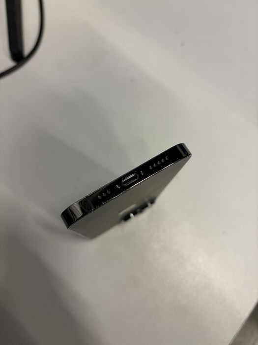 Айфон 13 про 256Гб в хорошому стані