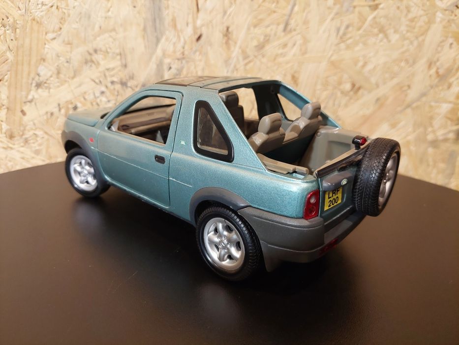 Model 1:18 Land Rover Freelander ERTL