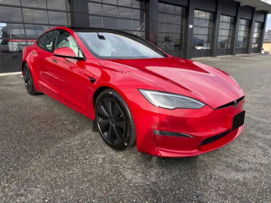 Tesla Model S      2022