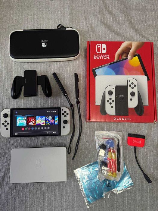 Nintendo Switch OLED + аксесуари