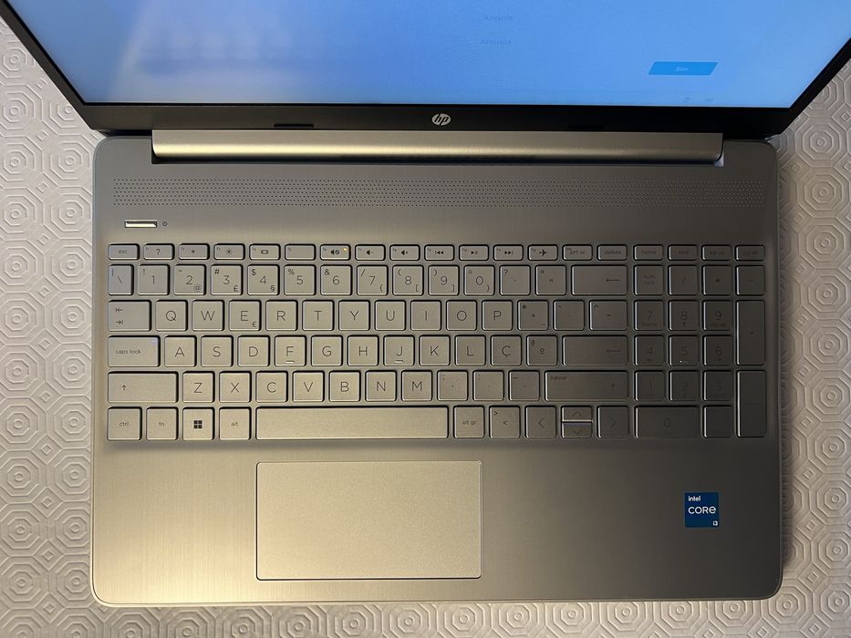 Portátil HP 15S-FQ2052NP I3 (Garantia até 09/2029)