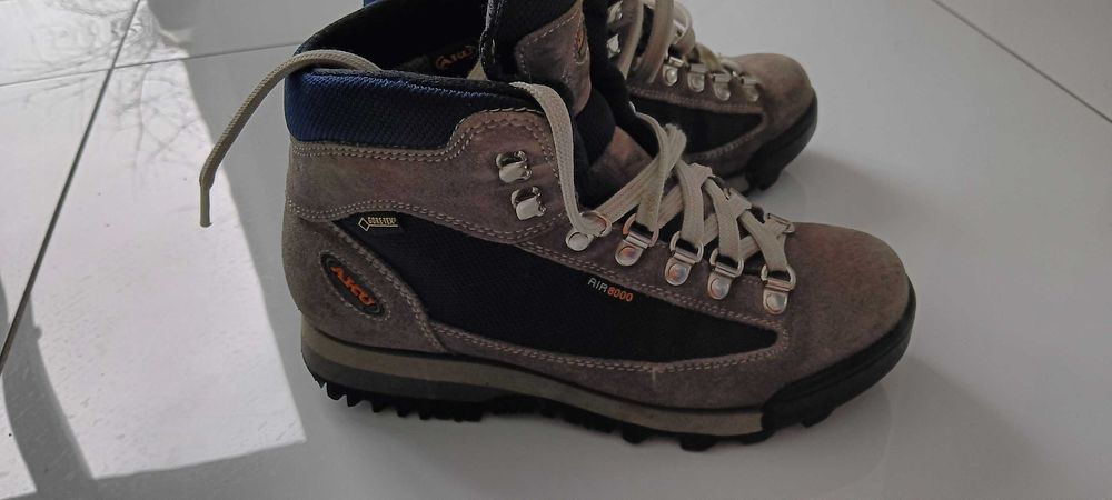 Buty trekingowe damskie