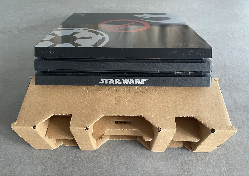 PS4 Pro Star Wars limited edition: 12 600 грн. - Приставки