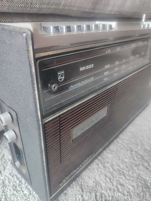 Rádio Philips RR523