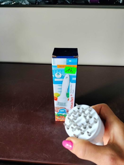 NAKŁUWACZ SIEKACZ do mięsa tłuczek rozbijacz mięs