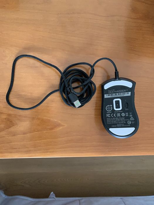 Rato razer deathadder V2