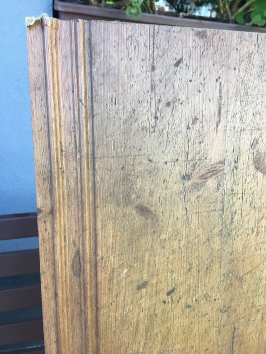 Wykończenie osłona brzydkiej półki lub parapetu