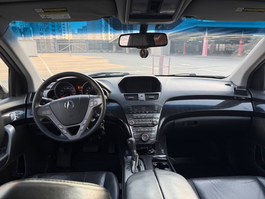 Продаю Acura mdx