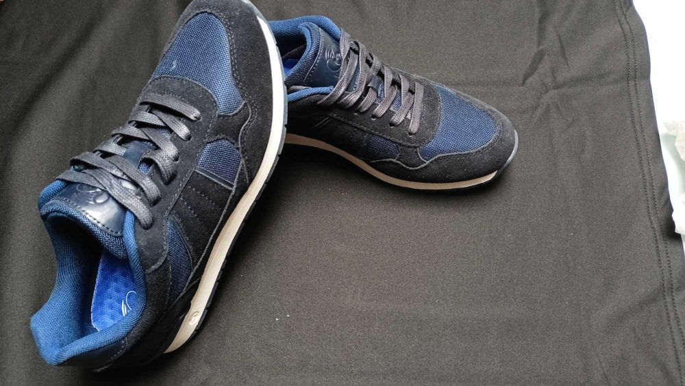 Buty sportowe na wiosnę, adidasy Esamara 39 granat