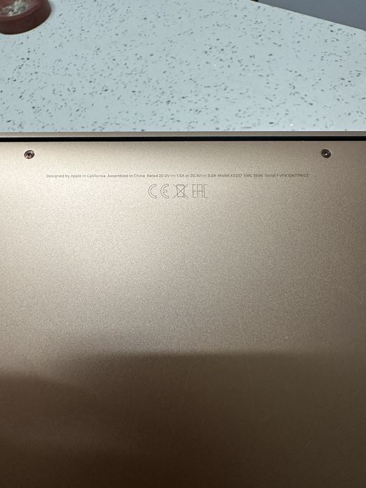 MacBook Air M1 13” (2020) Rose Gold – Para peças ou reparação
