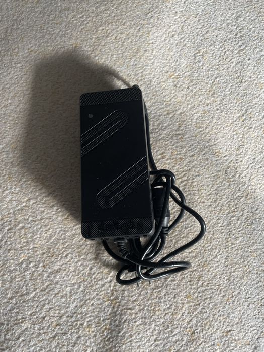 Carregador JINWEI 48V e 2A