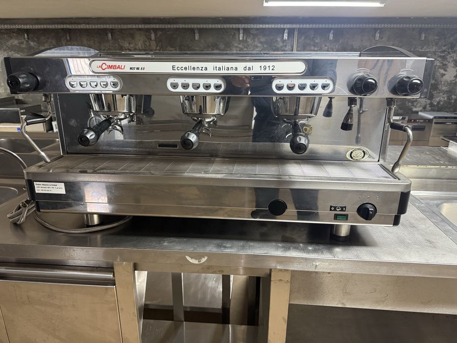 Maquina café industrial La cimbaly M27 três grupos