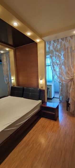 Продаю 3-к 109 м2 метро Защитников Украины, ЖК Московский