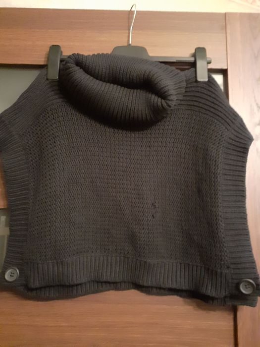 Czarny sweter narzutka z golfem Cubus Xs-s