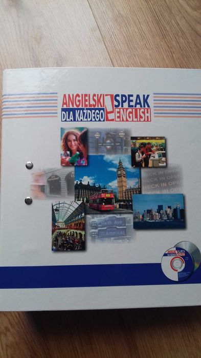 Nowy segregator Angielski dla każdego z materiałami i płytami