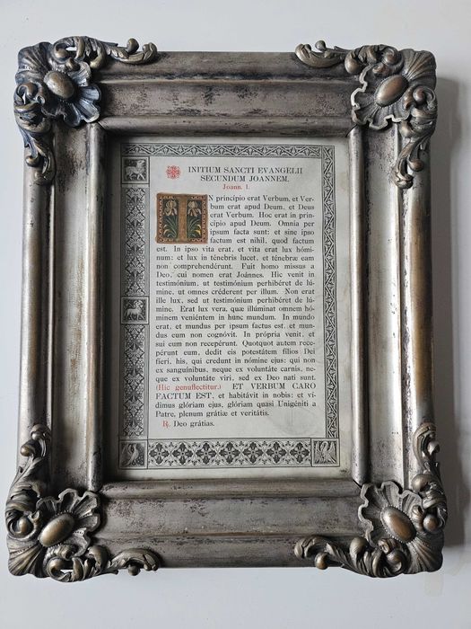 "Initium Sancti Evangelii Secundum Joannem" w XIX w srebrzonej ramie