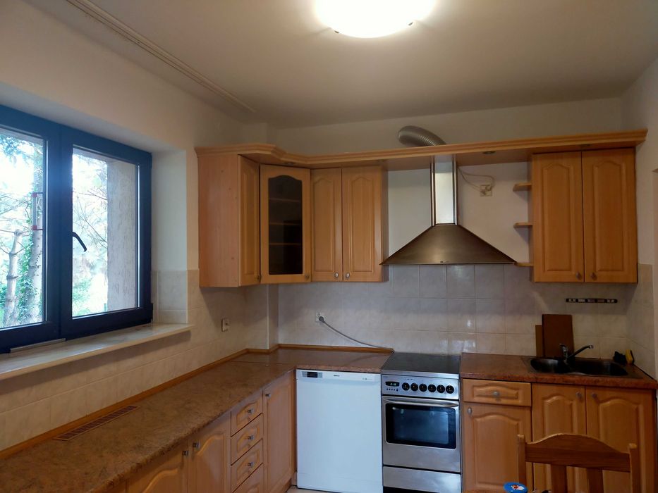 piętro domu dostosowane pod pracowników, topowa lokalizacja