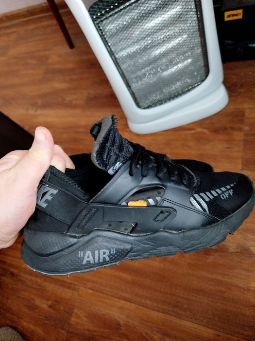 кроссовки подростковые Nike Off-White

Продаю черные кроссовки, вдо