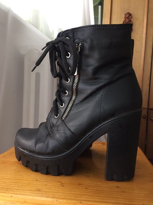 Осінні чобітки на каблуку