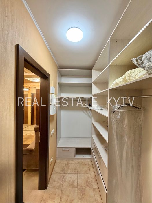 БЕЗ % Продаж 4-кімн квартири вул Круглоуніверситетська 3-5