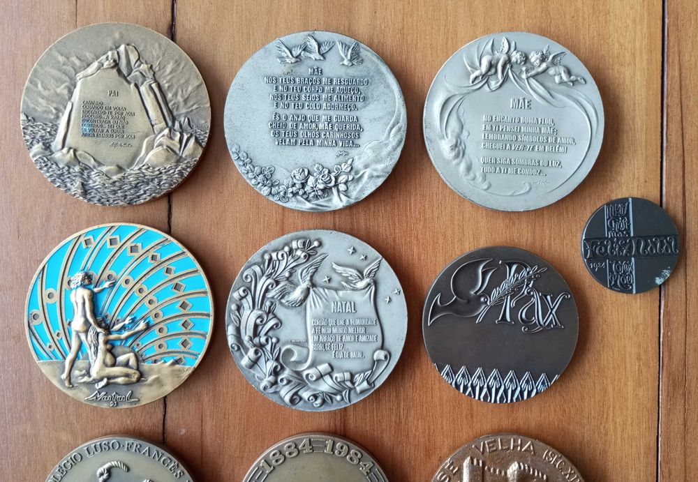 Medalhas em bronze e estanho