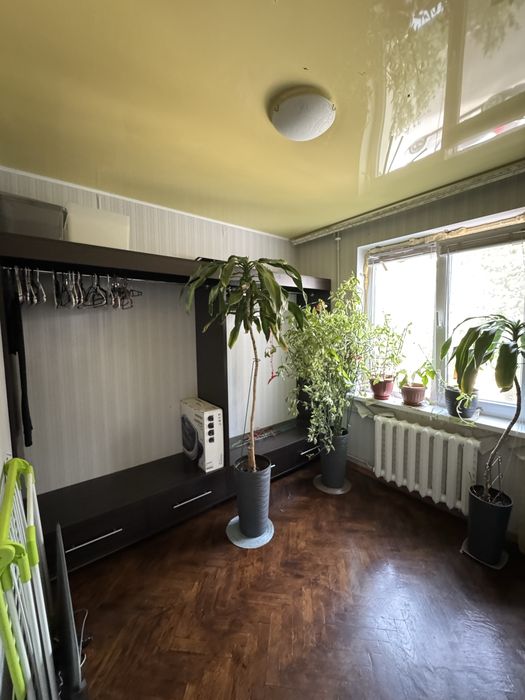 3х комнатная квартира 2/9 Таврический