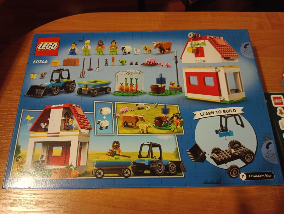 LEGO 60346 Stodoła i zwierzęta gospodarskie, traktor +List do Mikołaja
