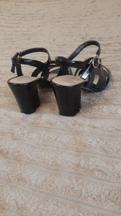 Босоніжки 33 розмір