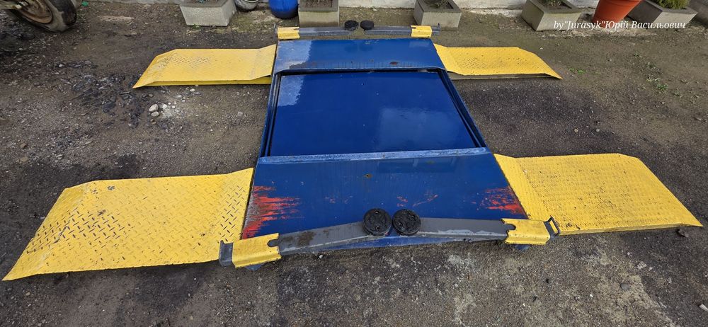 Шиномонтажний підйомник