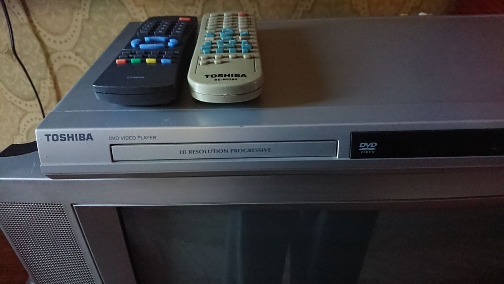 Комплект Телевізор Toshiba, dvd плеєр Toshiba