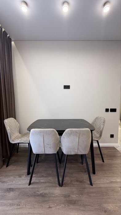 Оренда 2-х кімнатної Crystal.