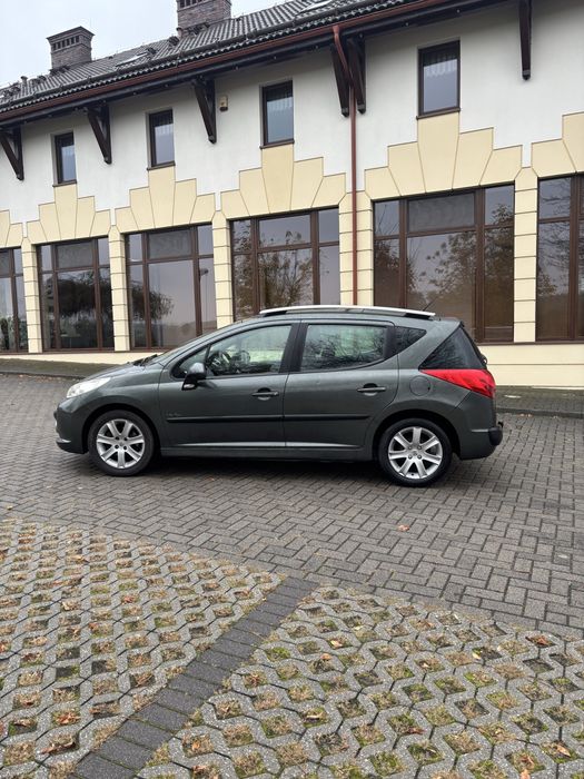 Peugeot 207SW kombi/ 2009r/Hak Klimatyzacja/Dobry stan 1.4 benyzna