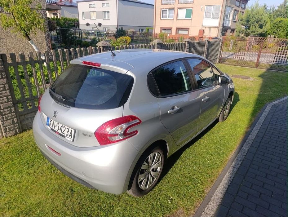 Peugeot 208