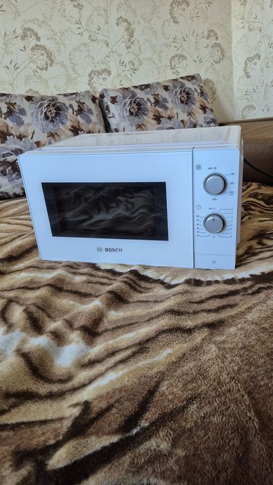 Мікрохвильова піч  Bosch