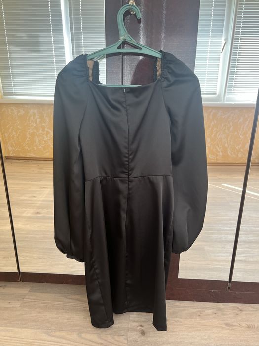 Сукня жіноча вечірня