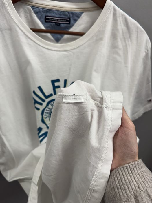 Biała koszulka z nadrukiem Tommy Hilfiger XXL