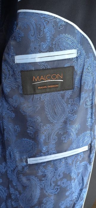 Garnitur młodzieżowy, elegancki.