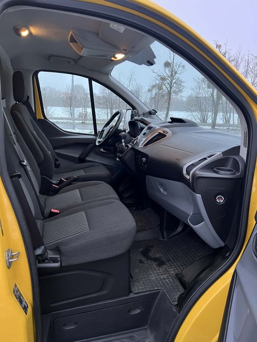 Wynajem Aut Osobowych, Dostawczych , Busów oraz Lawety